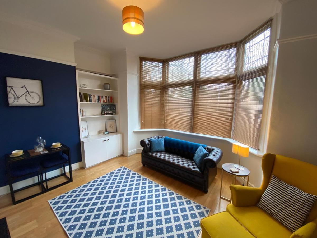 Stylish Apartment With Secure Parking Close To City Chester Exterior foto